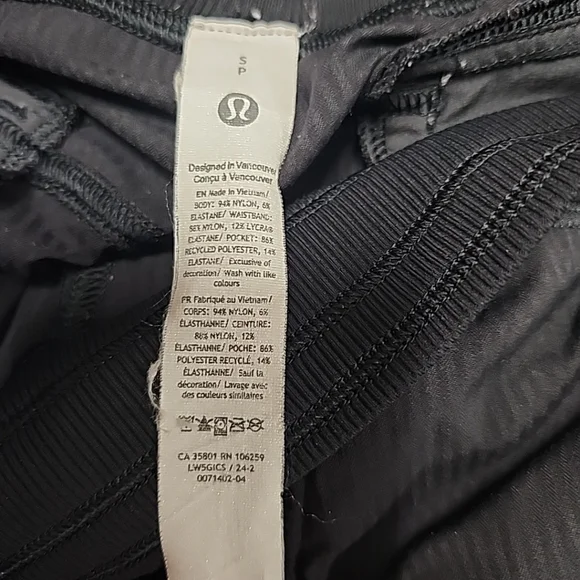 Lululemon Black Dance Studio Mid-Rise Jogger Cargo Pants Womens Size 6 Athletic - Picture 5 of 12